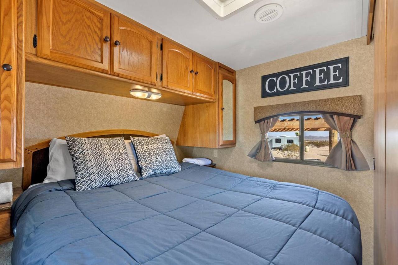 Jt Village Campground - Bunkhouse Joshua Tree Exterior photo